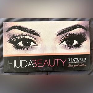NWIOB HUDA BEAUTY Textured Eye Shadows Palette Rose Gold Edition Discontinued!